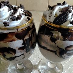 A picture of Oreo ice cream shake.