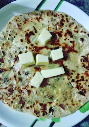 A picture of Coriander parantha.
