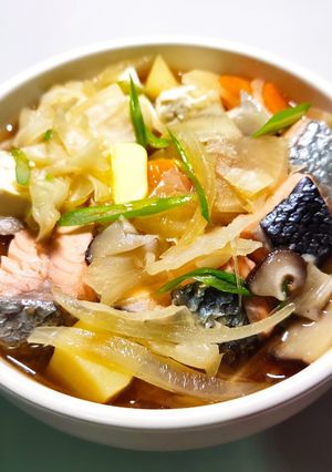 石狩鮭魚味噌湯 石狩汁 的食譜成品照片