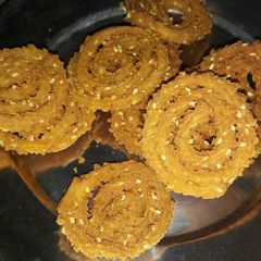 A picture of Testi chakoli.