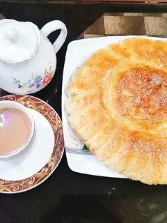 A picture of Uzbek bread.