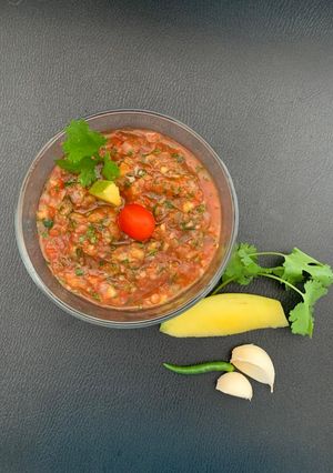 રો મેંગો સાલસા (Raw Mango Salsa Recipe In Gujarati) રેસીપી મુખ્ય ફોટો