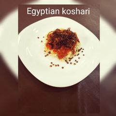 A picture of Egyptian koshari.