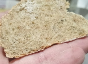 Una foto de Pan de centeno y tomillo (🌱)