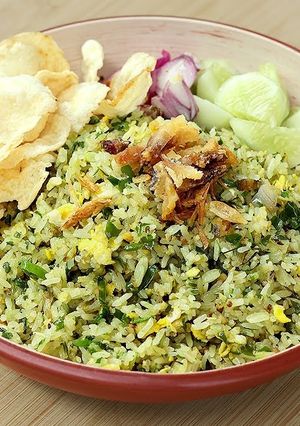 Foto resep Nasi Goreng Cabai Ijo Ikan Asin Devina Hermawan