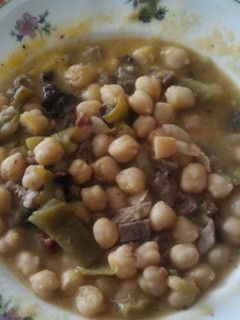 Una foto de Garbanzos con Judías Arrocinas
