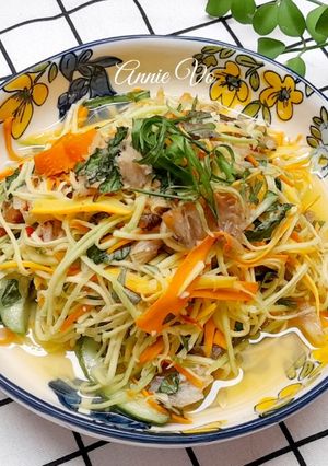 Hình của món Gỏi xoài cá khô một nắng.