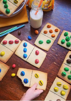 Une photo de ☆Sablés Domino XXL☆