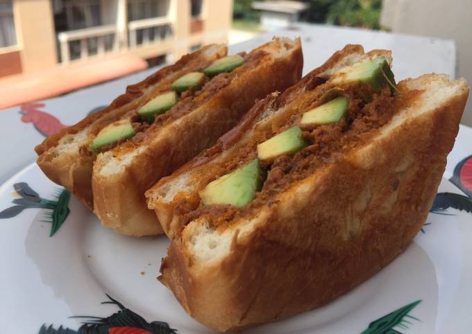 Pesto With Avocado Sandwich