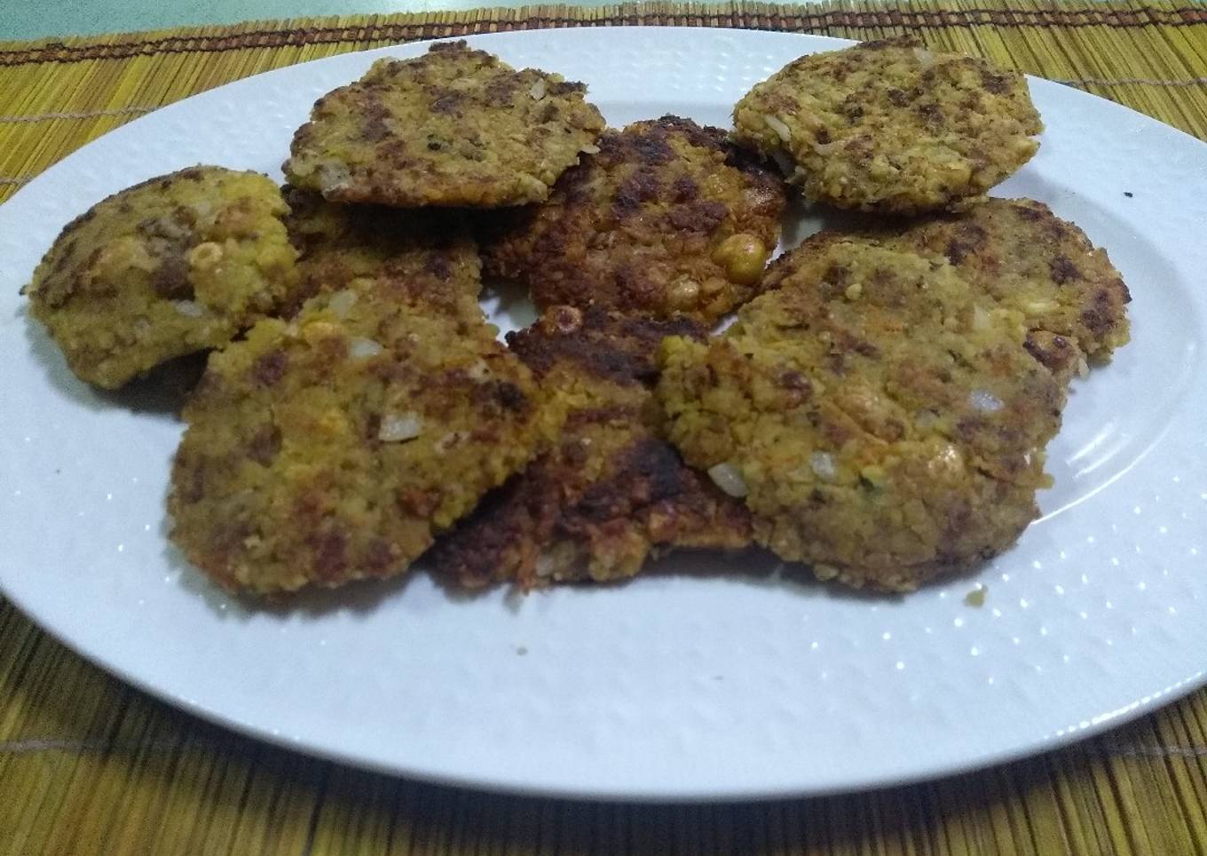Hamburguesas🍔 de garbanzos y un puñado de carne picada🤗🌈💛