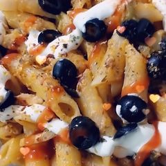 A picture of Creamy pasta.