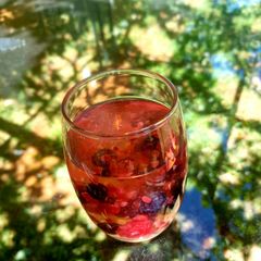 A picture of Summer Rosé Sangria.