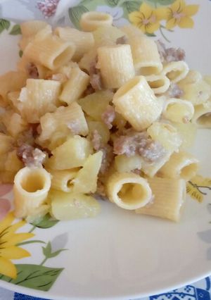 Foto di Pasta patate e salsiccia