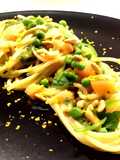 Spaghetti con salmone, piselli e pesto di basilico