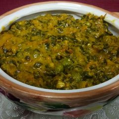 A picture of Methi matar malai.