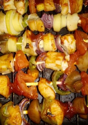 Una foto de Brochetas de pollo