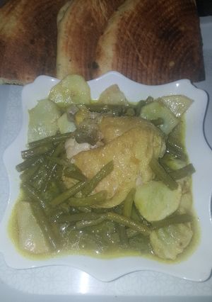 صورة لوصفة لوبيا خضراء بدجاج