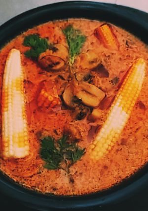 बेबी कॉर्न अँड मशरूम करी (baby corn and mushroom curry recipe in marathi) रेसिपी चे मुख्य फोटो 