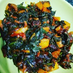 A picture of Aloo palak sabzi.