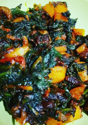 A picture of Aloo palak sabzi.