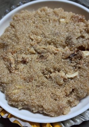 মোহনভোগ(Mohan bhog recipe in Bengali) রেসিপির প্রধান ছবি