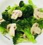 Resep: Tumis sayur brokoli &amp; jamur kancing, menu sederhana Menu Enak Dan Mudah Dibuat