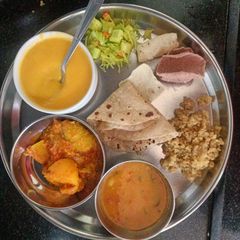 A picture of Aamras.