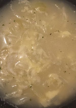 Una foto de Sopa rápida de cebolla