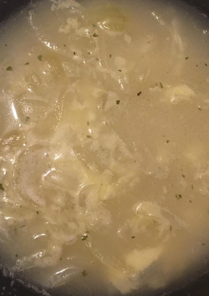Una foto de Sopa rápida de cebolla