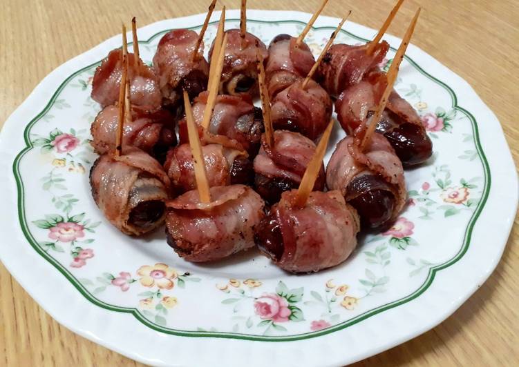 Pinchitos de dátil y panceta con sorpresa