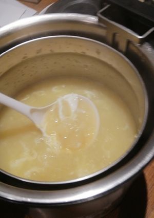 A picture of Fish Maw Soup.