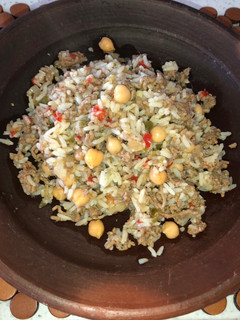 Una foto de Guisado de carne molida y arroz