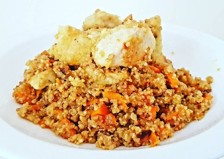 Quinoa integrale con tocchetti di pollo al carry