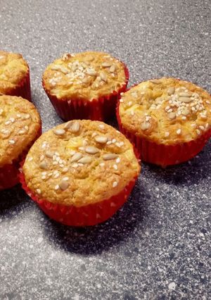 Φωτογραφία της συνταγής Αλμυρά muffins με χαλούμι και βρώμη