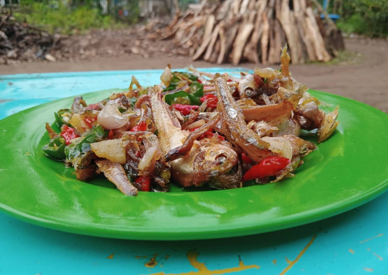 Tumis teri ikan asin