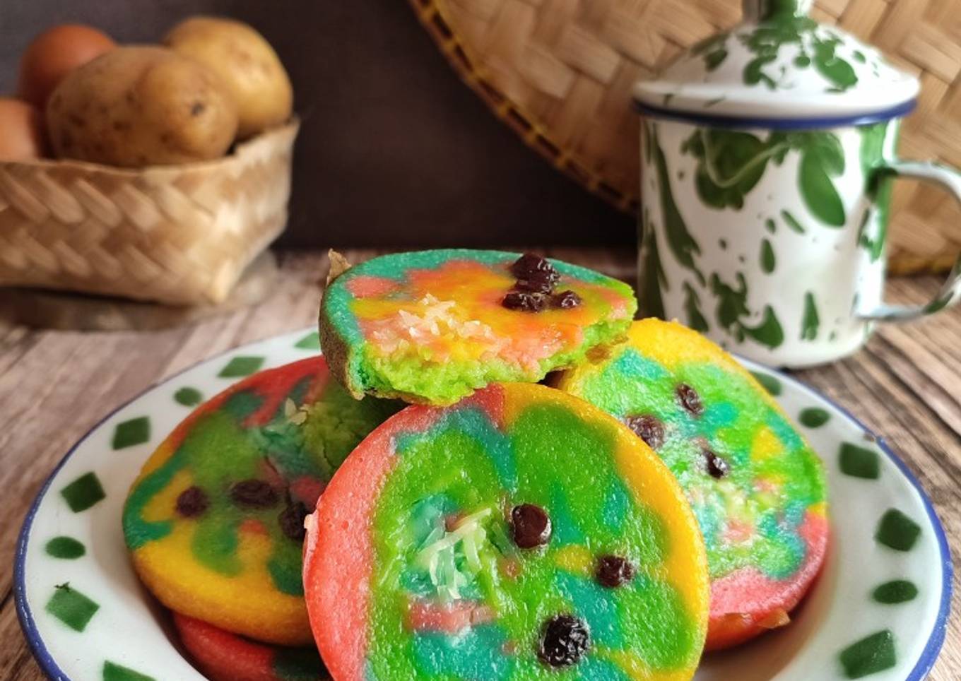 Kue Lumpur kentang Rainbow