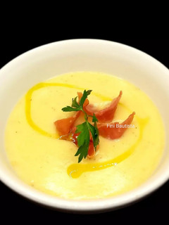 Foto principal de Crema de coliflor con mostaza y queso
