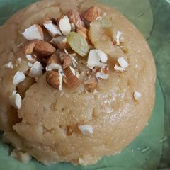 A picture of Mix (suji aata besan) halwa.
