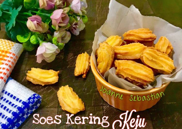 Soes Kering Keju