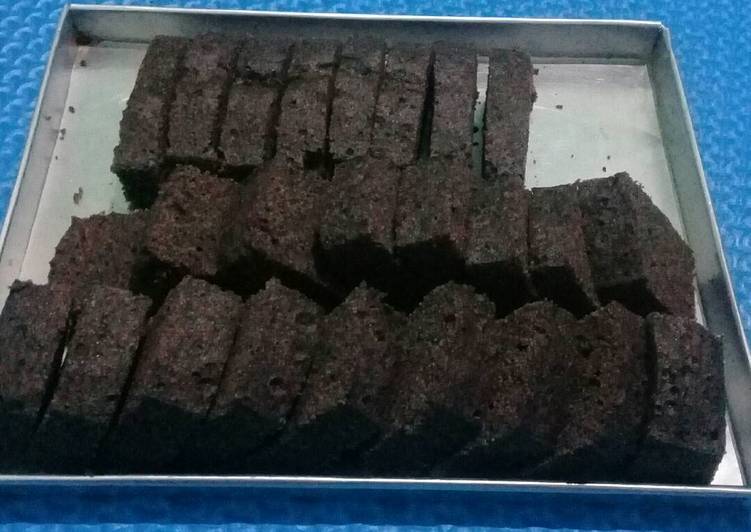Recipe of Super Quick Homemade Bolu Ketan Hitam Kukus lembut kaya brownies