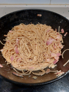 Una foto de Espaguetis a la carbonara express