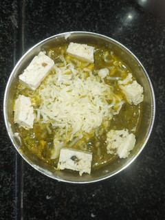 પાલક ચીઝ પનીર (palak cheese paneer recipe in Gujarati) રેસીપી મુખ્ય ફોટો