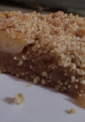 Una foto de Crumble integral de manzana