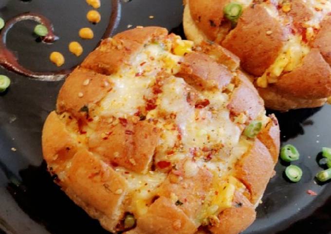 Schezwan cheese pull apart