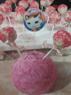 Una foto de Cake pops (chupetines de trufa y chocolate) fáciles