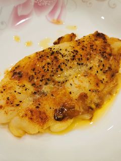 超懶人又好吃！ 氣炸檸檬奶油蒜香鯰魚 的食譜成品照片