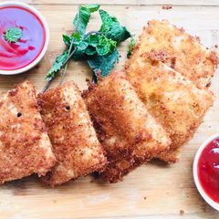 A picture of Chicken cheese box patties.