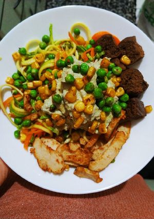 Φωτογραφία της συνταγής Noodles κολοκυθιού - aka Zoodles με κρύα σως αβοκάντο