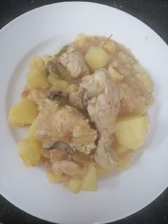 صورة لوصفة ألذ وصفة بطاطا بالدجاج 🥔🍗
