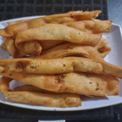 A picture of Samosa Patti snack.